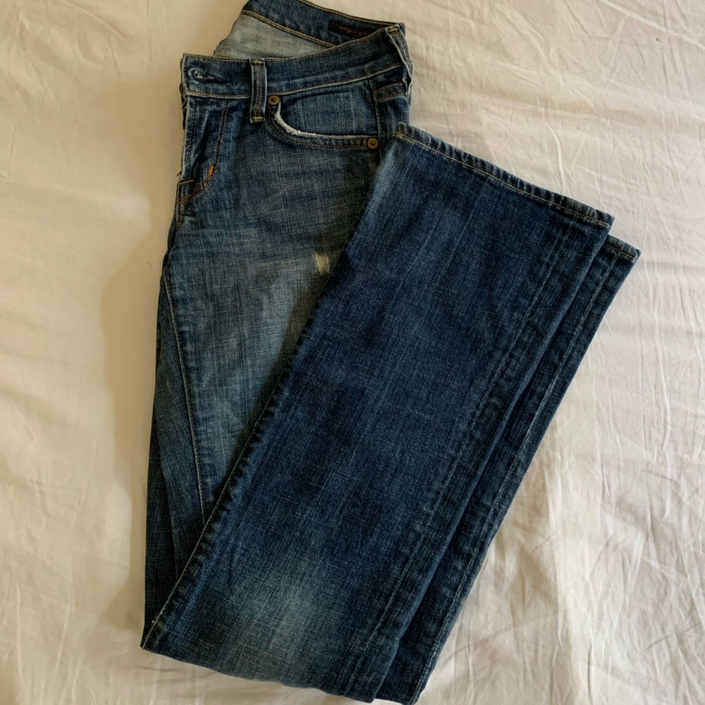 Low waisted bootcut jeans